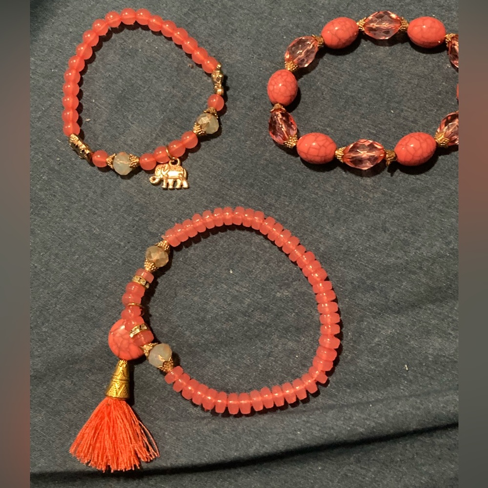 Matching bracelet set - Picture 4 of 16